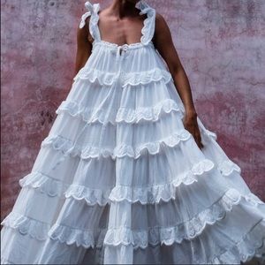 Innika choo white scalloped Iva biigdres dress